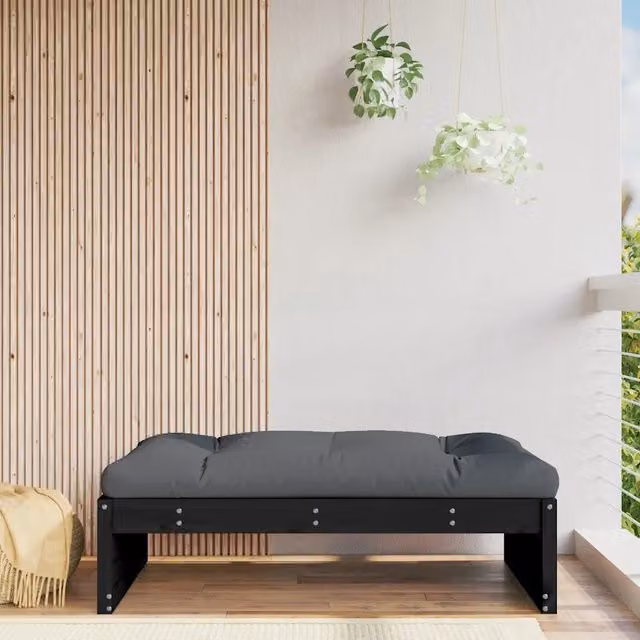 Poggiapiedi da giardino in legno di pino massello con cuscini inclusi, colore nero antracite e grigio, stile rustico, L: 120 cm, P: 80 cm