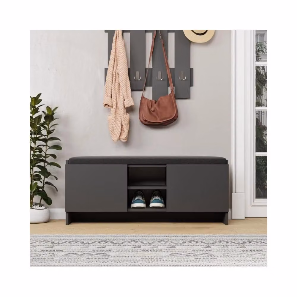 Panca scarpiera Veriaffari colore antracite con cuscino in tessuto e 2 ante in MDF L: 110 cm, H: 43 cm, P: 37 cm – 2