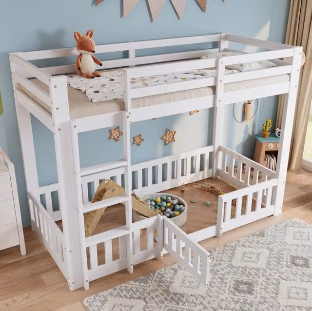Letto a castello per bambini 90x200 cm in legno; bianco; con scala angolare e porta