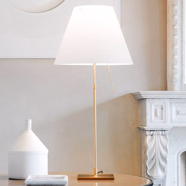 Luceplan Lampada da tavolo Costanza, dimmerabile, Ottone / Oro, Soggiorno / Sala da pranzo, Alluminio, Design, Lampada da tavolo