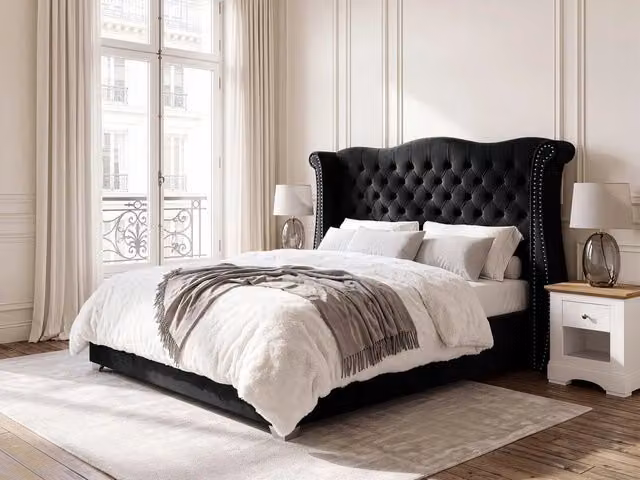 Letto Beliani in Velluto Nero con Testiera Trapuntata e Base in Legno di Pino L/P/H: 180 x 200 cm
