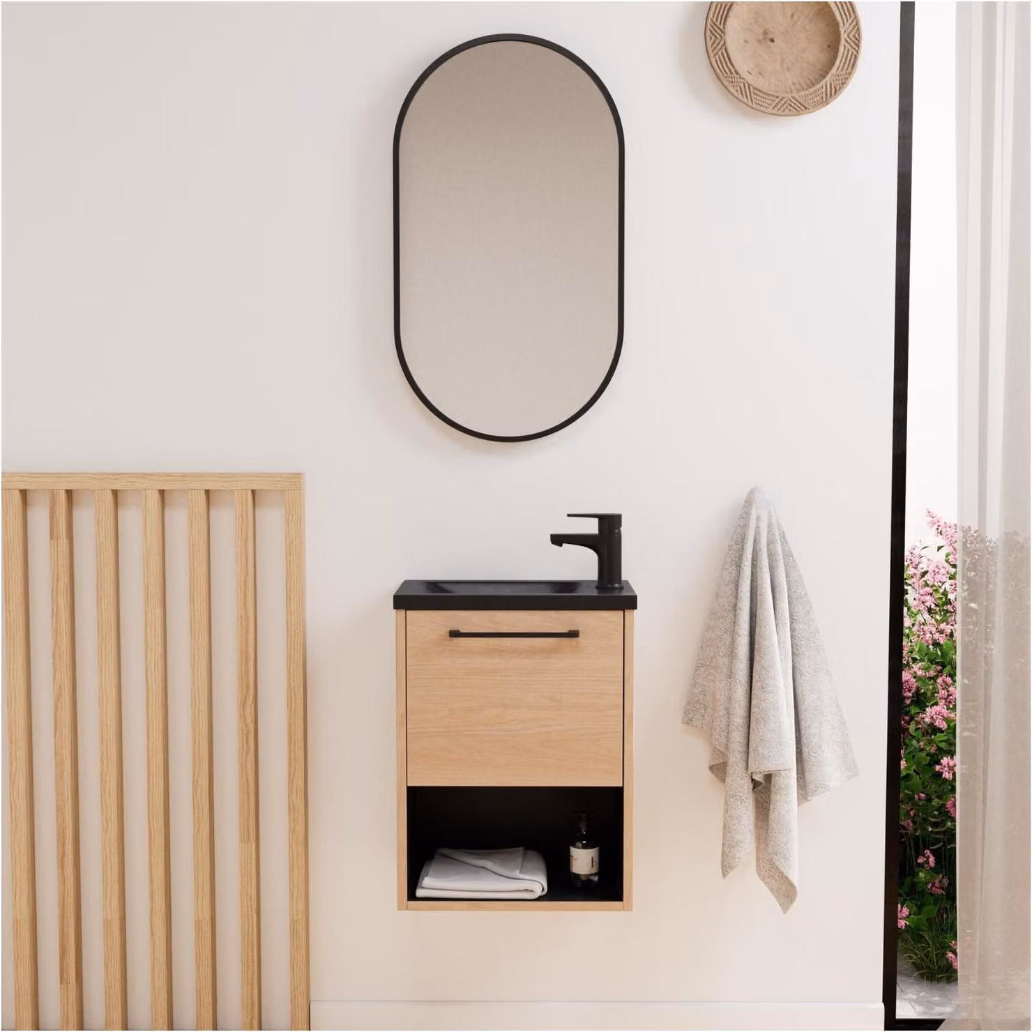 Gruppo lavabo NIKA con nicchia e specchio ovale