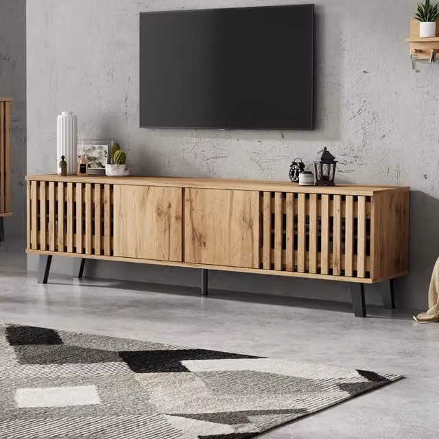 Mobile TV 180x40x55 cm in truciolato colore legno naturale con 8 scomparti e supporto per TV fino a 70 pollici