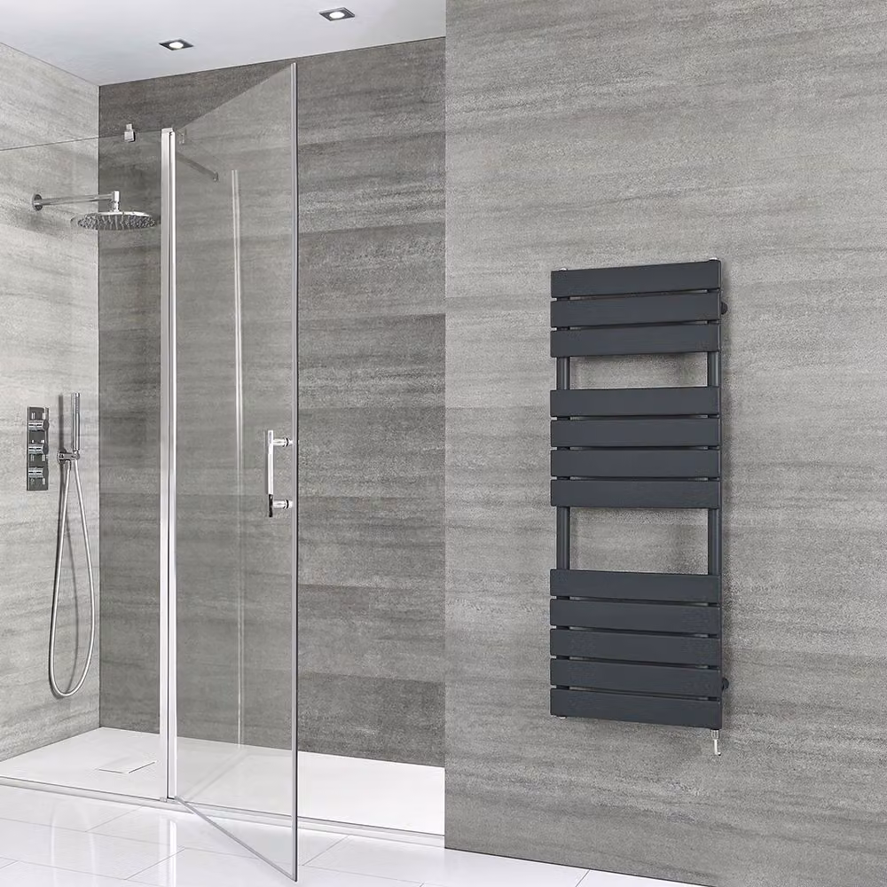 Scaldasalviette Elettrico di Design Antracite - Scelta di Misure, Elemento Riscaldante e Copricavo - Lustro