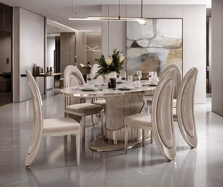 Tavolo da pranzo con sei sedie. Arredamento di alta qualità per la sala da pranzo