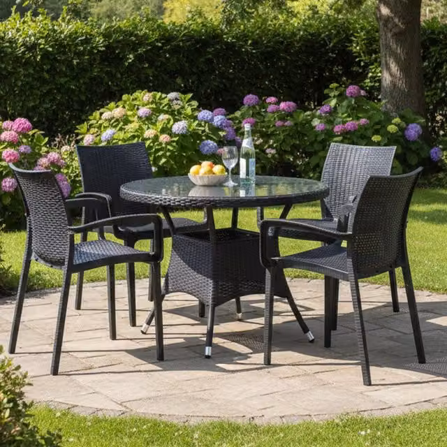 Set di 4 sedie impilabili DMORA in plastica per cucina e soggiorno, colore nero antracite
