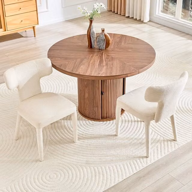 Set di 2 sedie da pranzo moderne Minimal con schienale a T, seduta imbottita in tessuto bianco e gambe in metallo per cucina e soggiorno