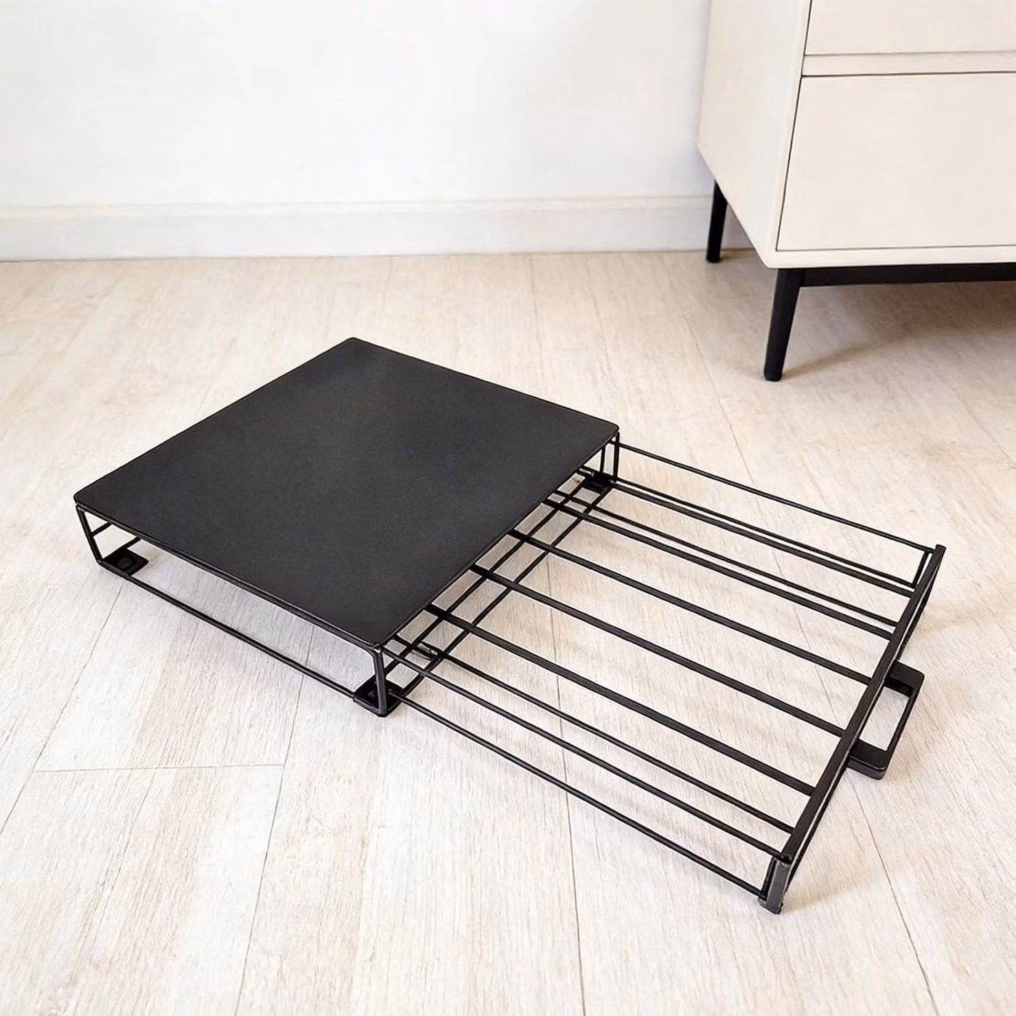 Cassetto da cucina con contenitore per erbe aromatiche
