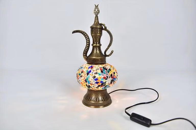 Lampada da tavolo Ibrik turca realizzata a mano in colori vivaci per interni ed esterni, caraffa orientale