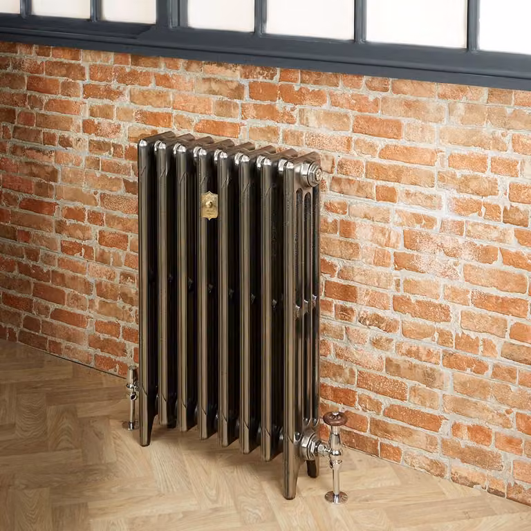 Radiatore Tradizionale in Ghisa a 4 Colonne Alto 760mm - Finitura Metallo Grezzo Lucidato - Mercury