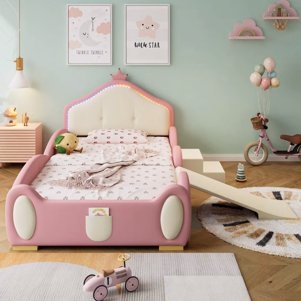 Letto singolo per bambini con scala, scivolo e illuminazione LED, rivestimento in ecopelle rosa e beige, L/P/H: 175 x 90 x 210 cm – 2