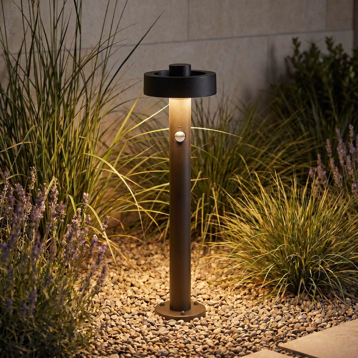 Lampione a LED Lucande Nirella, 60 cm, nero, CCT, con sensore Nirella, Nero, Metallo, Moderno