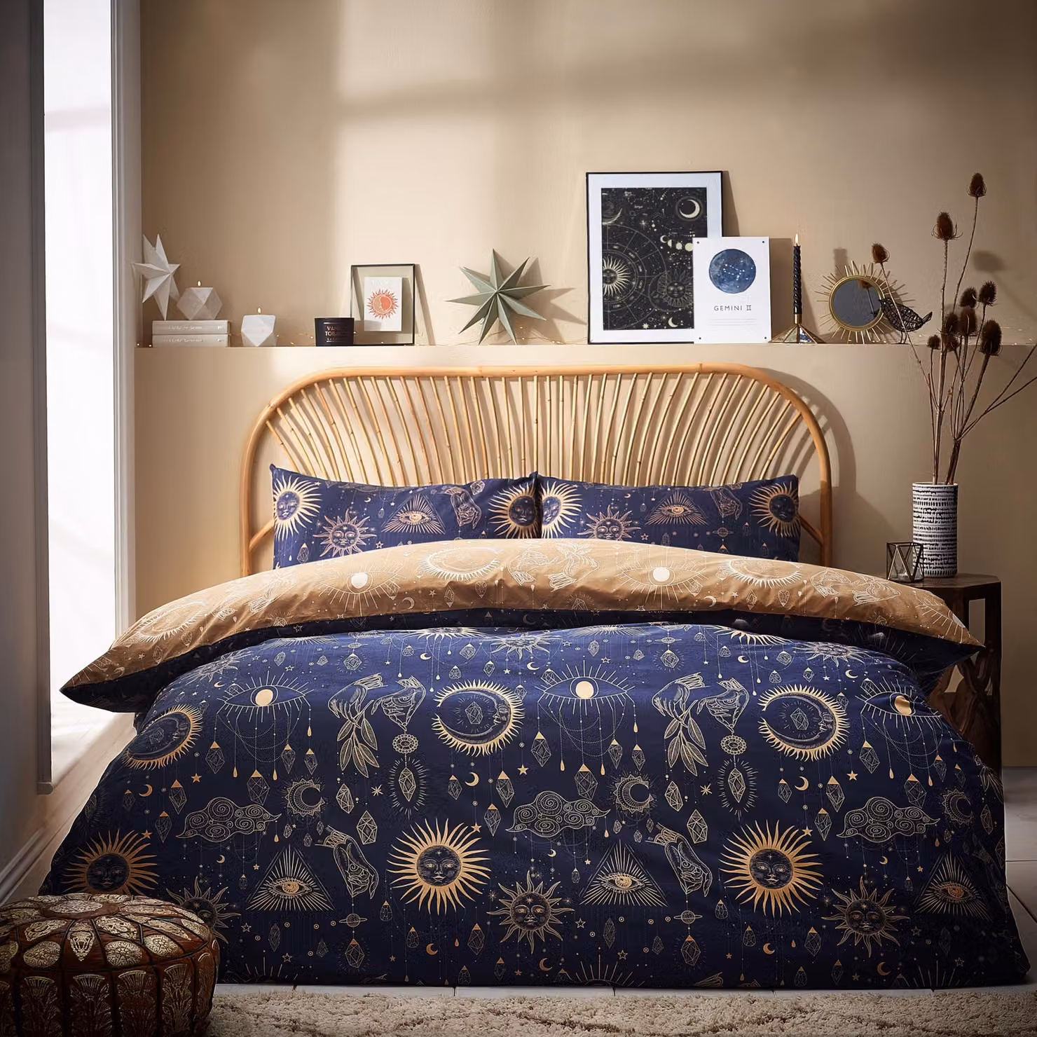 Set di lenzuola con un design mistico a stelle e luna
