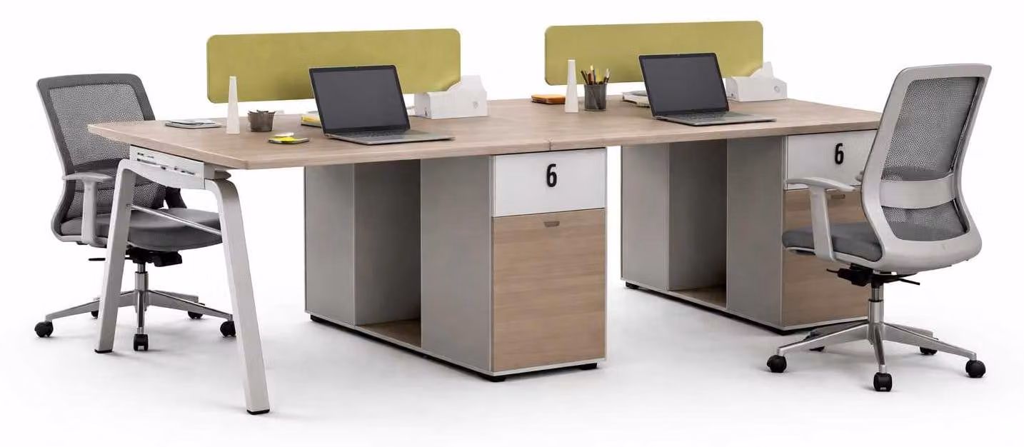 Scrivania da ufficio per 4 persone, di design, area di lavoro grigia, arredamento da ufficio moderno