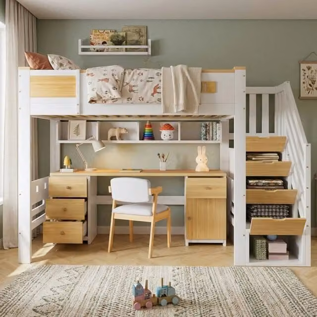 Letto a soppalco 90x200 cm bianco con dettagli in legno naturale, scrivania integrata, cassetti, scala contenitore e mensola sospesa