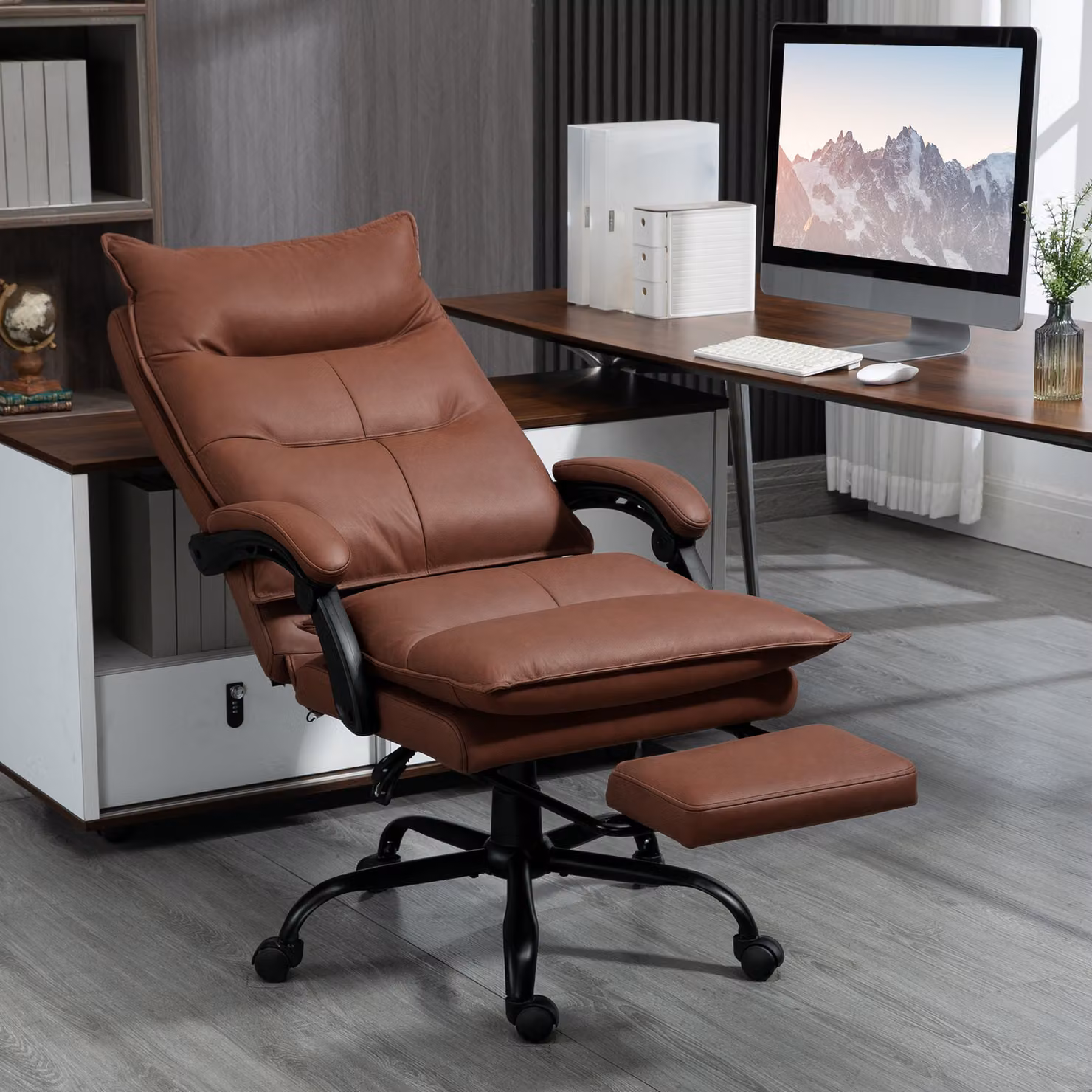 Sedia da ufficio ergonomica Vinsetto Aosom Italy con massaggio, riscaldamento e poggiapiedi, colore Marrone, L: 66 cm, P: 74 cm, H: 121,5 cm – 2