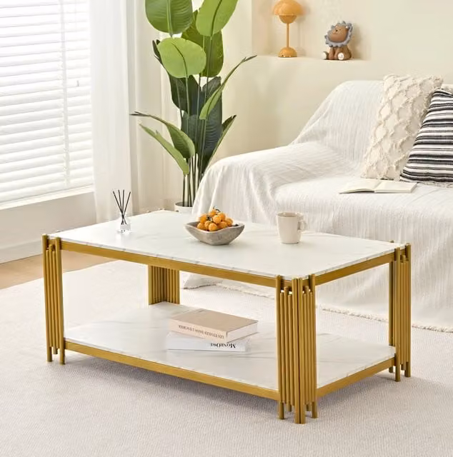 Tavolino Rettangolare con Piano Effetto Marmo e Gambe in Metallo, Bianco e Oro, 114x64x46 cm