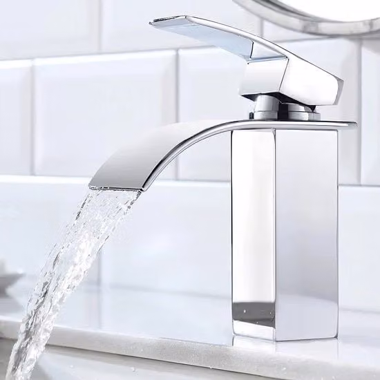 Valvola doccia, cromata con rubinetto ceramico, miscelatore, doccia con acqua calda e fredda, rubinetto in ottone, miscelatore a un giro.