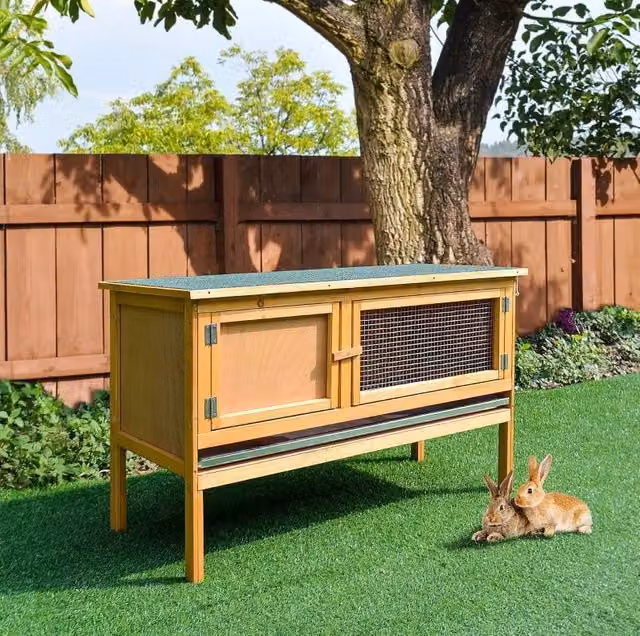 Gabbia per Conigli in Legno con Tetto Apribile, 2 Porte e Vassoio Estraibile, 115x44,3x65 cm, Giallo Chiaro