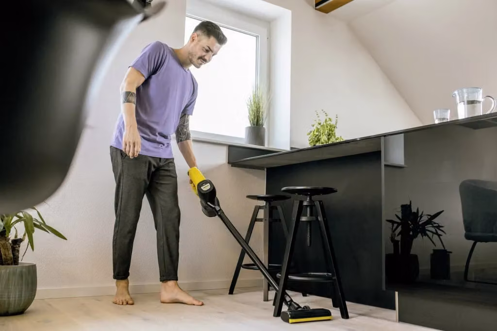 Aspirapolvere a batteria Kärcher VC 4 Cordless myHome senza sacco con bocchetta per pavimenti duri – 2