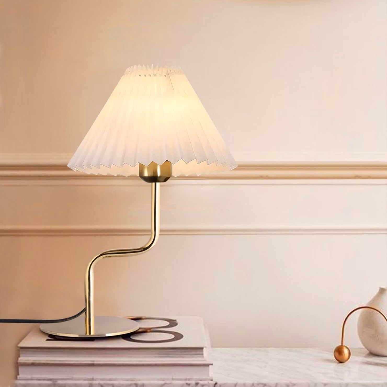 Opviq, lampada da tavolo di alta qualità, color crema, metallo, diametro 22 cm, attacco E27, grado di protezione IP20, cavo di 150 cm