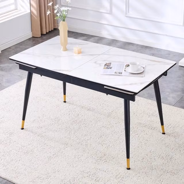 Tavolo da pranzo allungabile ¨C Minimal ¨C ceramica, telaio metallo nero, gambe oro, 140-200cm