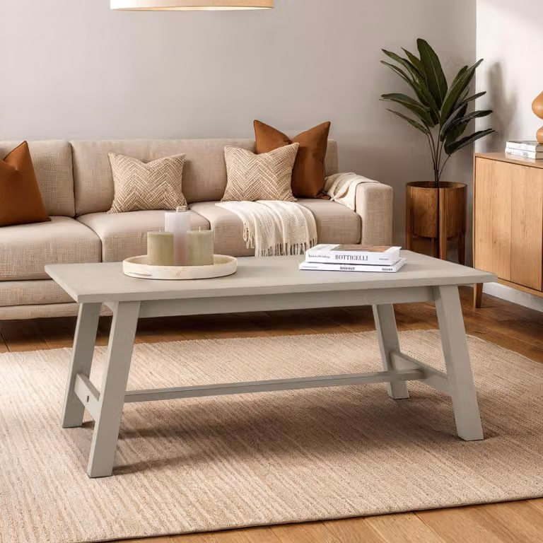 Tavolino LUZERNA, 45 x 60 cm, in legno massello, colore grigio. Tavolino rettangolare, ideale come tavolino da divano e tavolino ausiliario per il soggiorno, dal design moderno