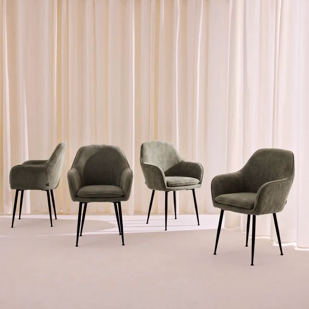 Set di 4 poltrone moderne Sweeek in velluto a coste con gambe in metallo, colore cachi scuro – 2
