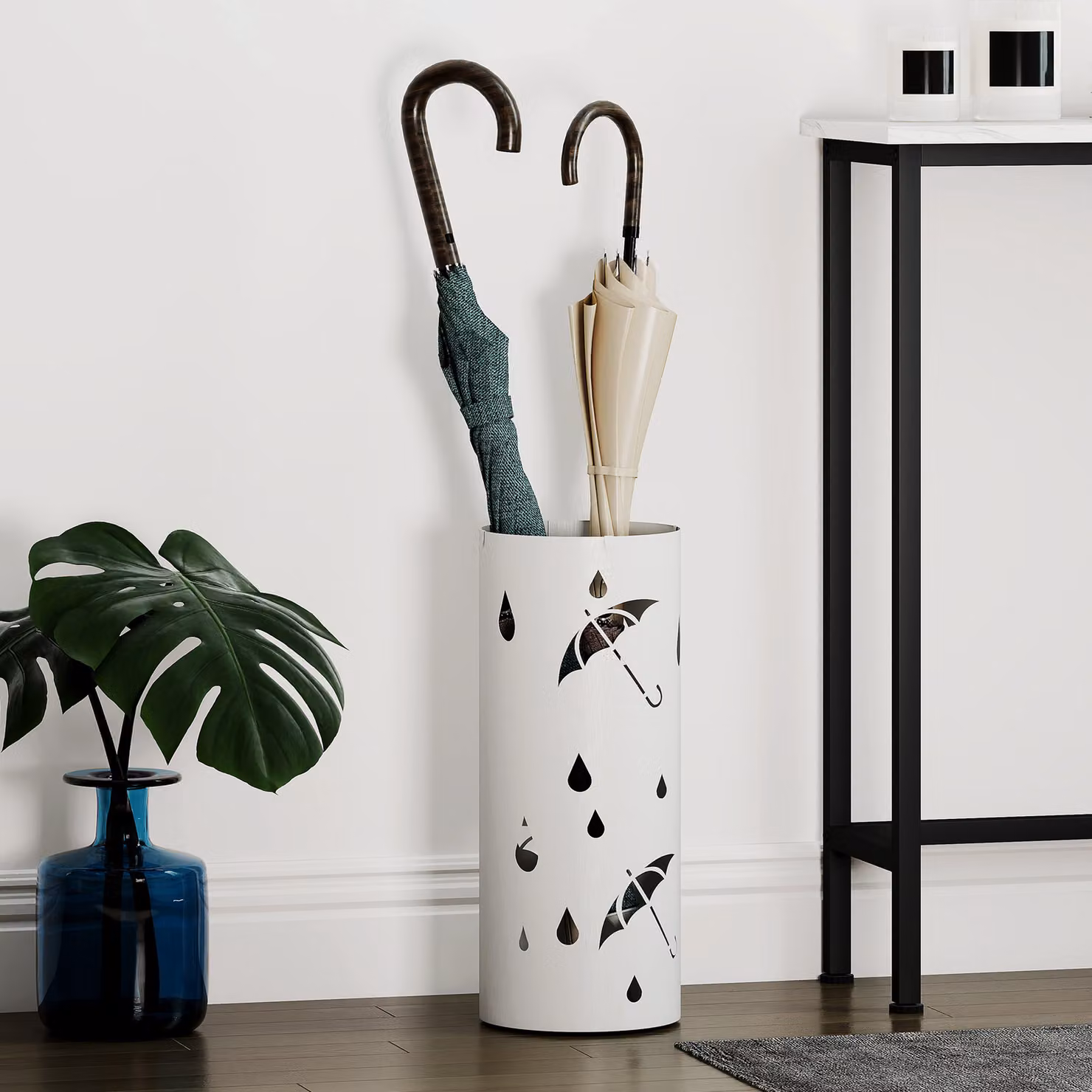 Portaombrelli cilindrico HOMCOM bianco con vassoio di raccolta rimovibile e 4 ganci, Ø 17 x H 41 cm – 2