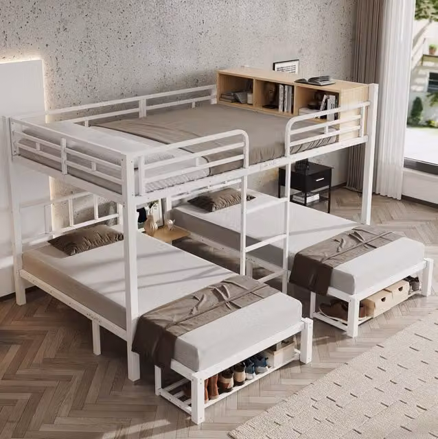Letto a castello in metallo bianco con 3 posti letto 140x200/90x200 cm, con mensola aperta e portascarpe, per camere giovani e ospiti