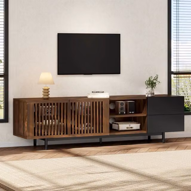 Mobile TV 160x38x50 cm con ante a lamelle e cassetti in MDF nero e noce