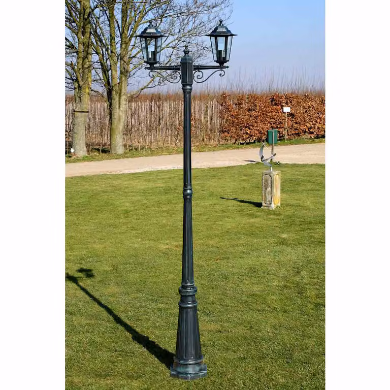 vidaXL Lampione da Giardino a 2 Bracci in Alluminio e Vetro, Altezza: 215 cm, Verde Scuro/Nero