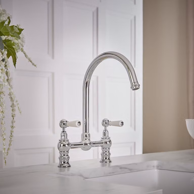 Miscelatore Cucina Tradizionale Ponte Cromato/Bianco – Elizabeth