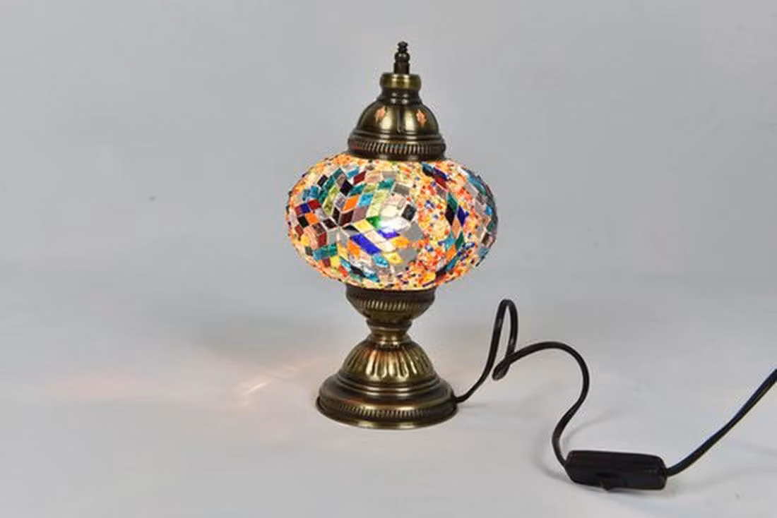Lampada da tavolo turca fatta a mano multicolore Illuminazione d'atmosfera Lampada da notte orientale