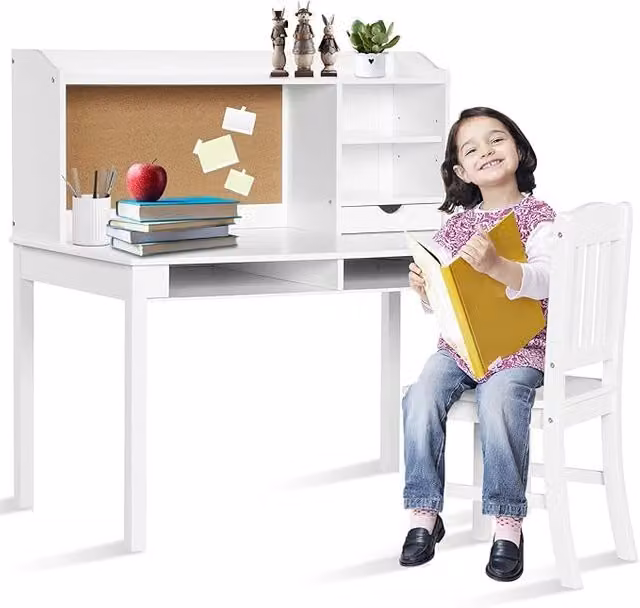 Set Scrivania e Sedia per Bambini 5-12 Anni, Tavolo in Materiale Sicuro con Bacheca in Sughero, 2 Cassetti e Spazio Ampio, Design Moderno, Ideale per Studio e Disegno (Bianco)