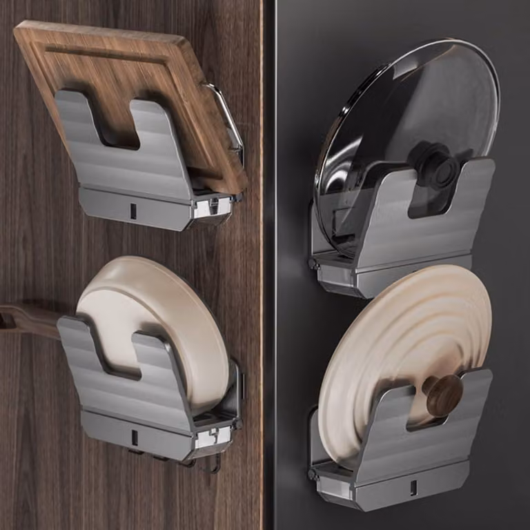 3 cerniere con chiusura ammortizzata a 165-180°, zincate, per cucina e camera da letto