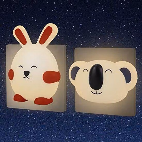 Lampada da comodino per bambini con presa di corrente, bianca