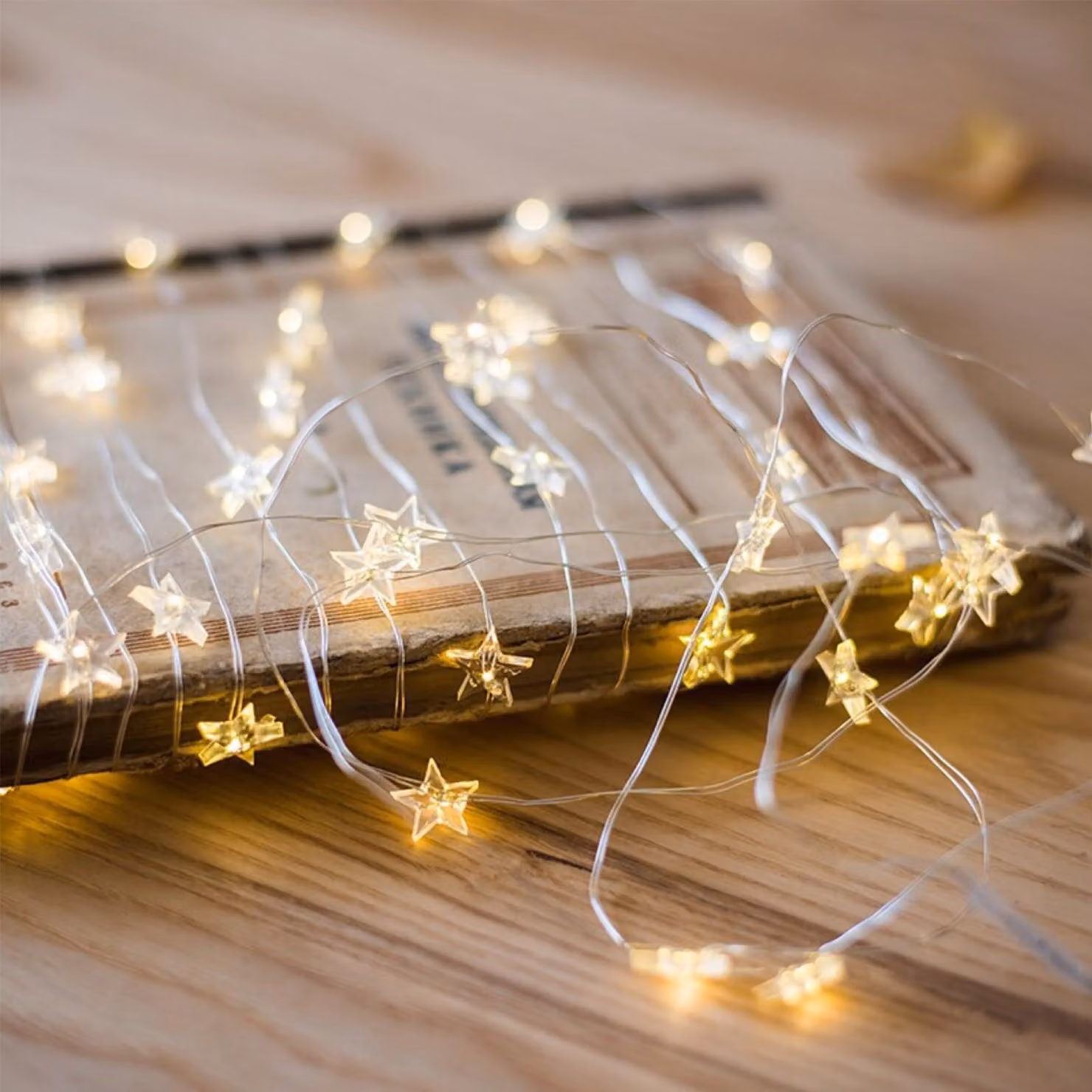Catena luminosa a LED a forma di stelle, lunghezza 3 metri, 30 luci bianche calde, alimentata a batteria