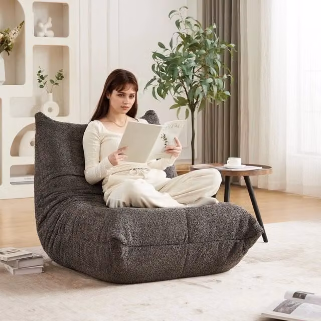 Divano da pavimento stile Togo Minimal in tessuto chenille grigio con schiuma memory – 1