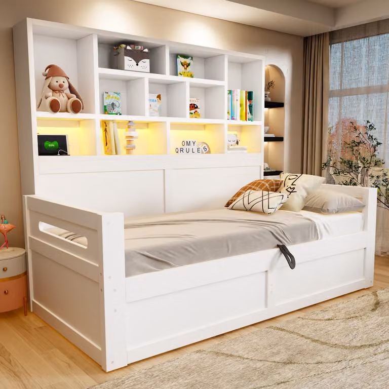 Divano letto imbottito in legno okwish, 90x200 cm, con spazio contenitore idraulico e illuminazione LED. Letto per bambini con prese di corrente e spazio contenitore. Letto singolo bianco, senza materasso