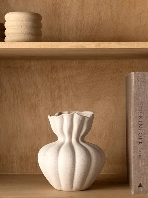 Vaso piccolo Capri Kenay Home in ceramica bianca da tavolo