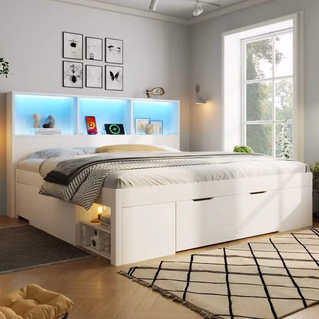 Letto 140x200 cm con LED; USB e 2 comodini mobili in legno bianco