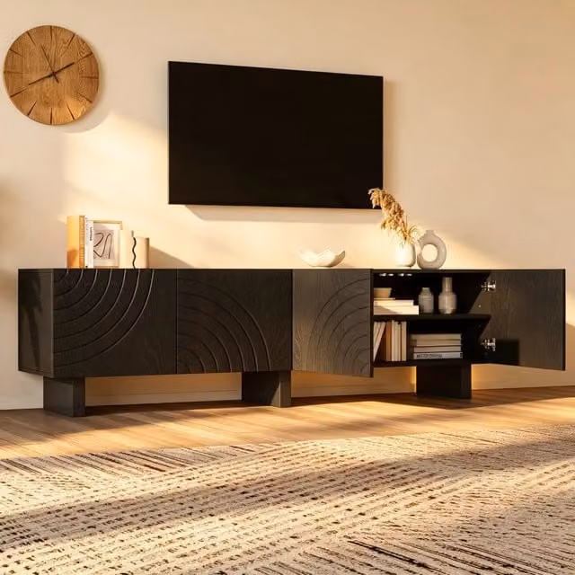 Mobile TV moderno FOLYNA nero opaco con 4 ante strutturate per televisori fino a 75 pollici L/P/H: 180 x 40 x 55 cm