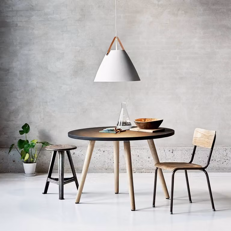 DFTP by Nordlux Lampada a sospensione Strap, dimmerabile, Bianco / Opale, Soggiorno / Sala da pranzo, Metallo, Scandinavo, Lampada a sospensione
