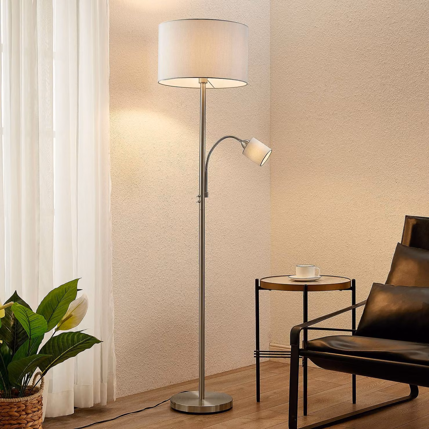 Lampada da terra Colima Lindby, Alluminio / Grigio / Zincato, Soggiorno / Sala da pranzo, Metallo, Moderno, Lampada da terra