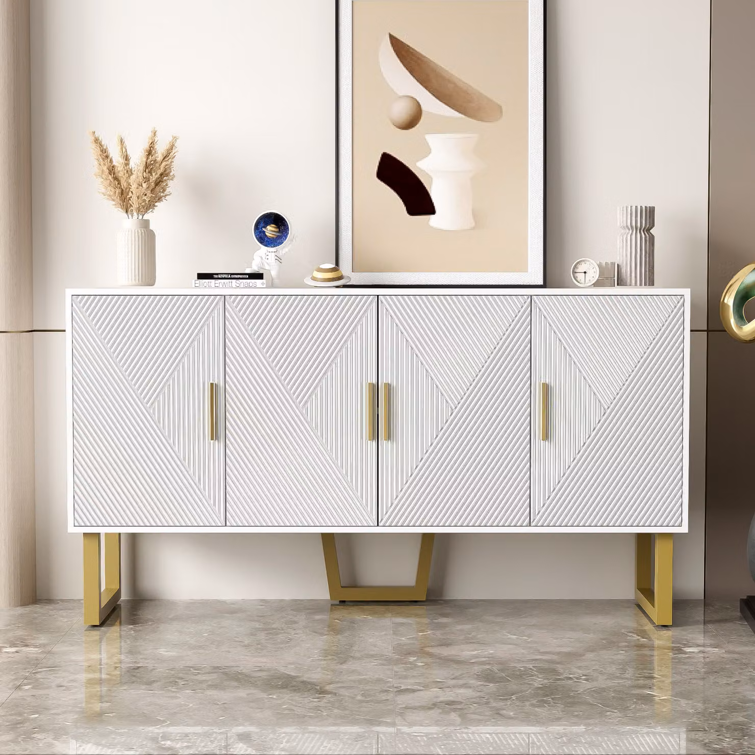 Credenza Fortuna Lai 150 cm con ante laccate e maniglie dorate, design a 4 ante, ripiani regolabili in altezza, bianco