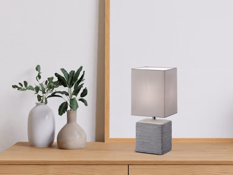 Lampada da tavolo LED in Vetroceramica quadrata alta 29 cm con paralume in tessuto 13x11 cm in grigio