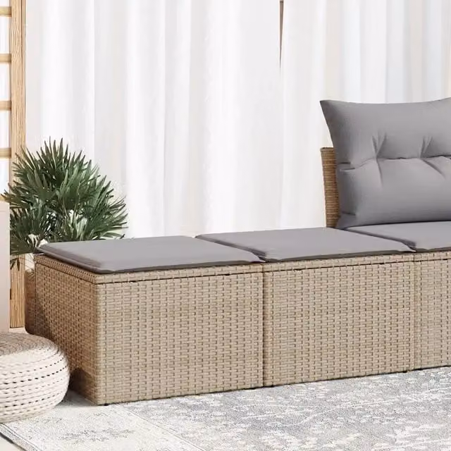 Set Divano da Giardino 2 Pezzi Design Mania in Polyrattan Acacia con Cuscini Beige e Grigio e Ottoman