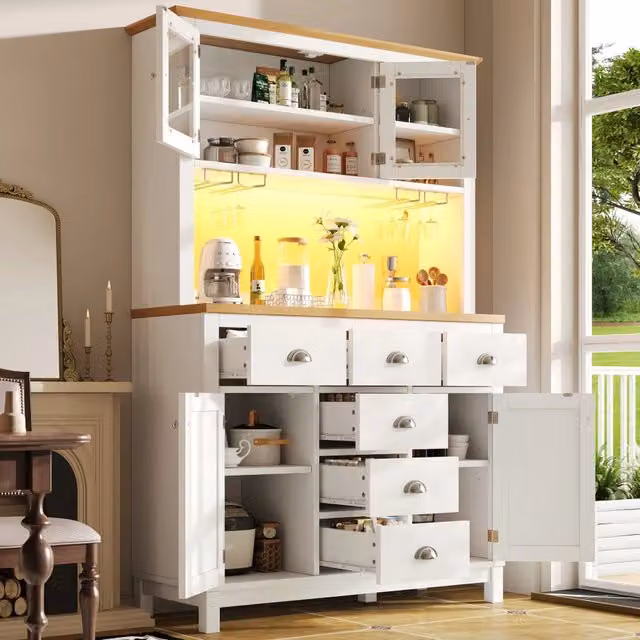 Credenza da cucina con barra LED controllabile tramite app in MDF bianco con maniglie in metallo 104 × 40 × 180 cm