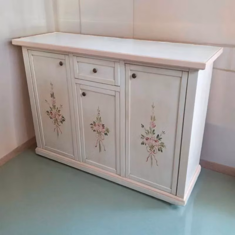 Credenza Mobili 2G in stile shabby chic con 3 porte e 1 cassetto, colore bianco anticato con decori floreali rosa, L: 120 cm, P: 39 cm, H: 85 cm – 2